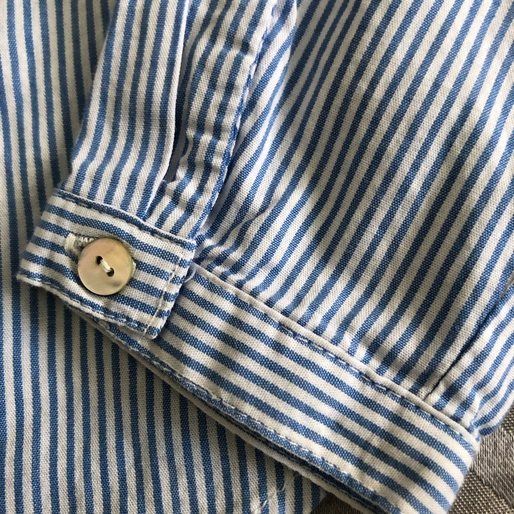 Blouse 👚 - Picture 3 of 4